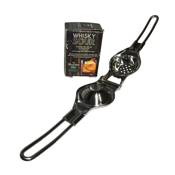 Canadian Club Rye Whiskey Branded Lemon Squeezer Whisky Sour Recipe - Picture 5 of 6